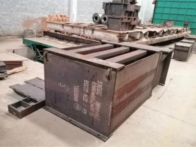 特大型打砂設(shè)備，對所有特大型金屬件表面打砂清除表面雜質(zhì)